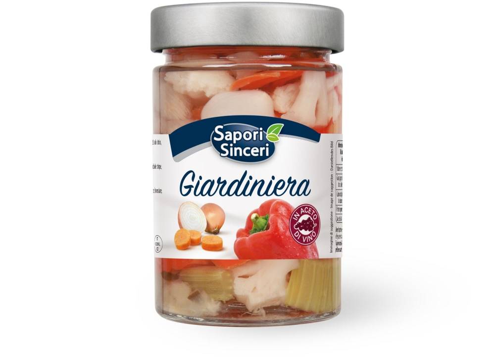 Ensalada de vegetales en vinagre de vino
