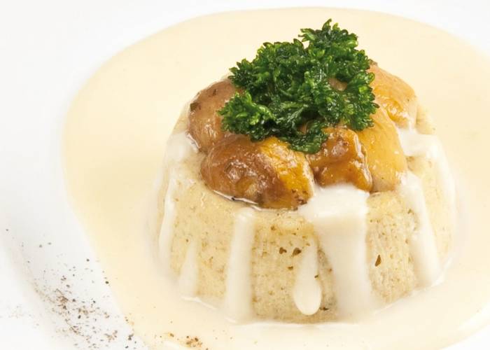 Steinpilztorte mit Vier-Käse-Creme